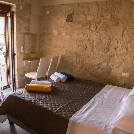 Uphoria Villas *
